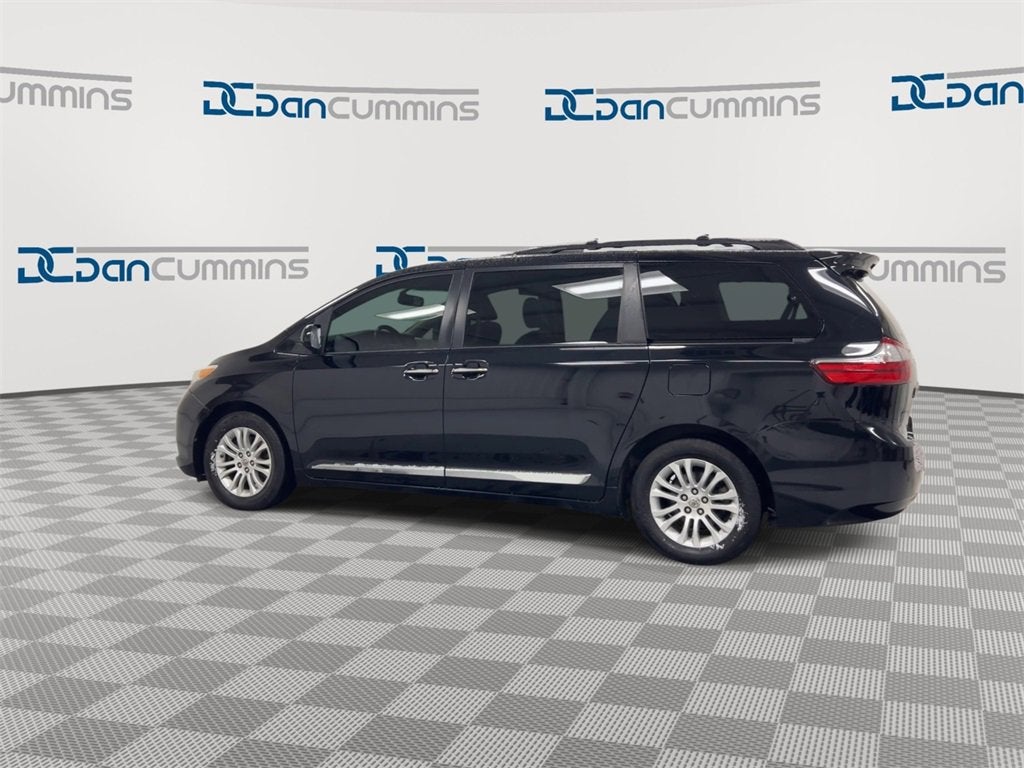 2016 Toyota Sienna XLE