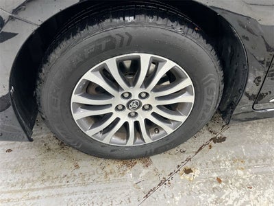 2018 Toyota Sienna XLE Auto Access Seat