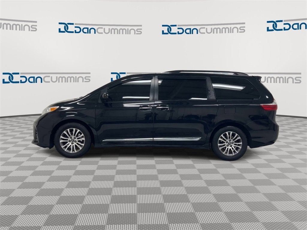 2018 Toyota Sienna XLE Auto Access Seat
