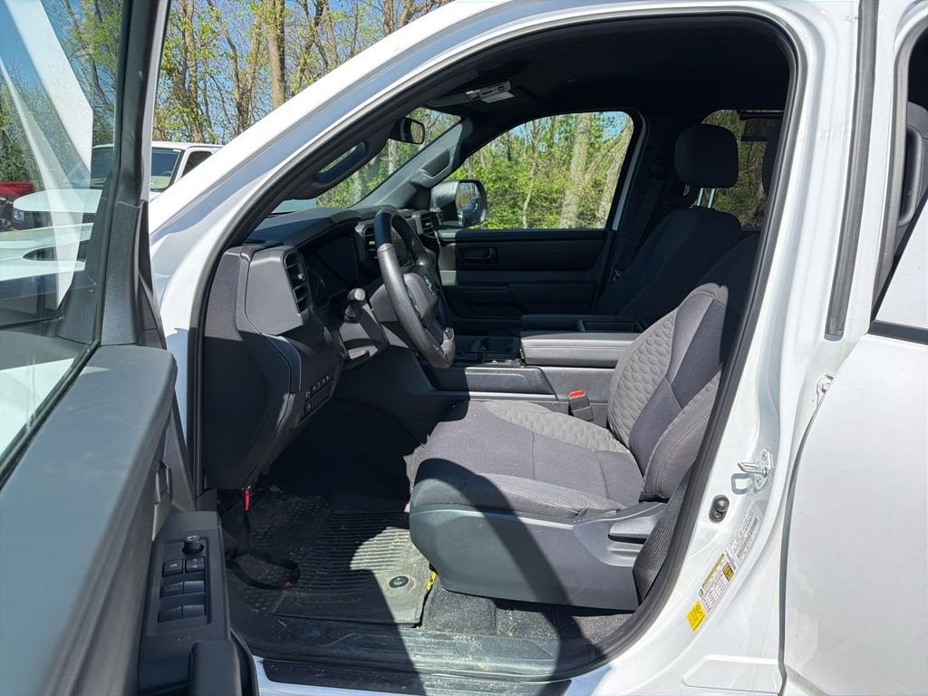 2025 Toyota Tundra 4WD SR