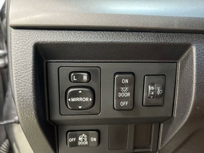 2014 Toyota Tundra 4WD Truck SR