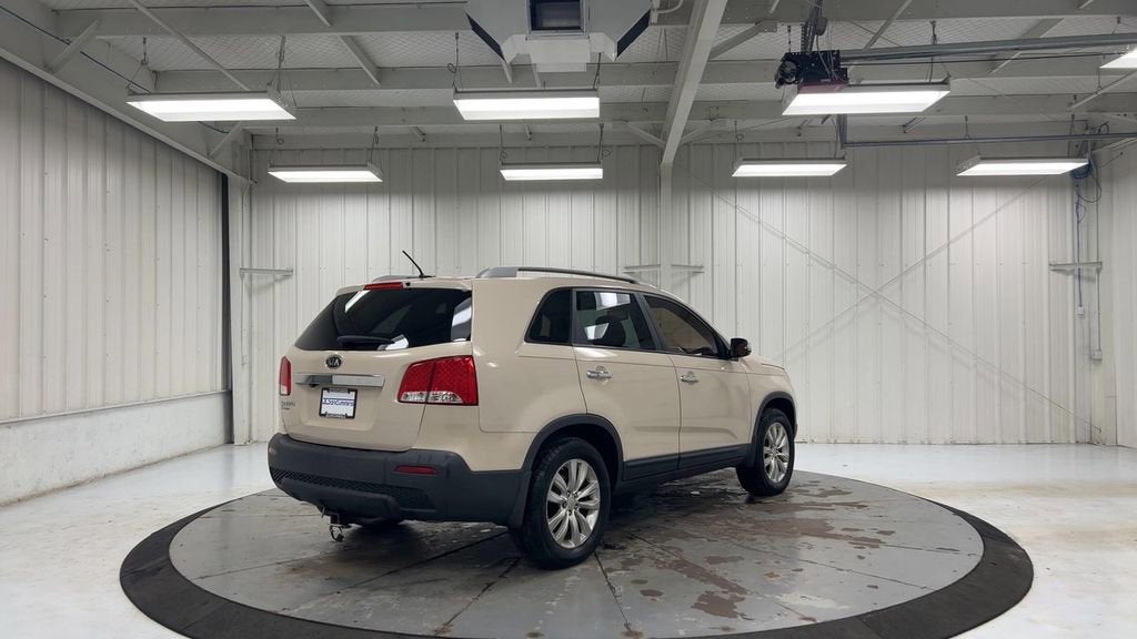 2011 Kia Sorento LX