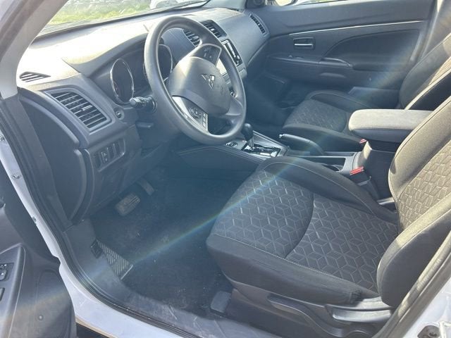 2024 Mitsubishi Outlander Sport S
