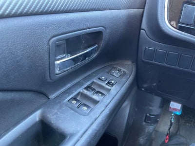 2016 Mitsubishi Outlander SE