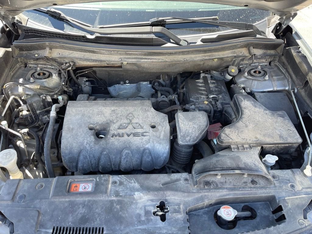 2016 Mitsubishi Outlander SE