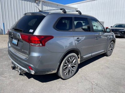 2016 Mitsubishi Outlander SE