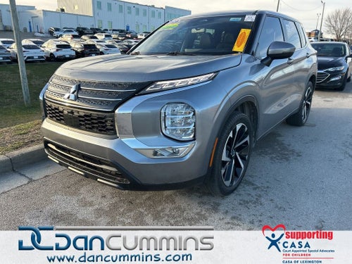 2023 Mitsubishi Outlander SE