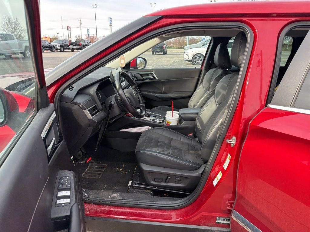 2022 Mitsubishi Outlander SE