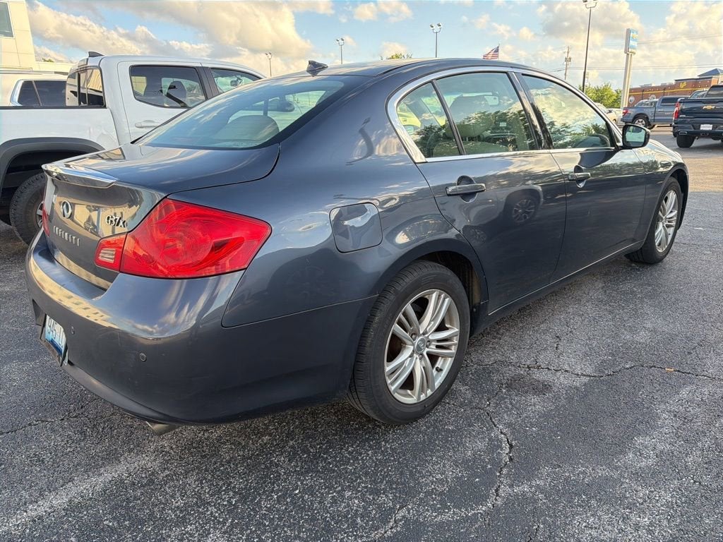 2010 INFINITI G37 Sedan x