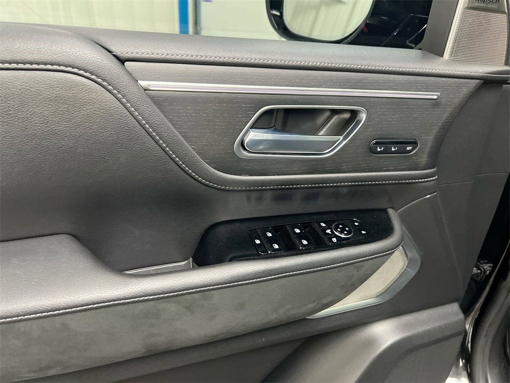 2025 INFINITI QX80 SENSORY