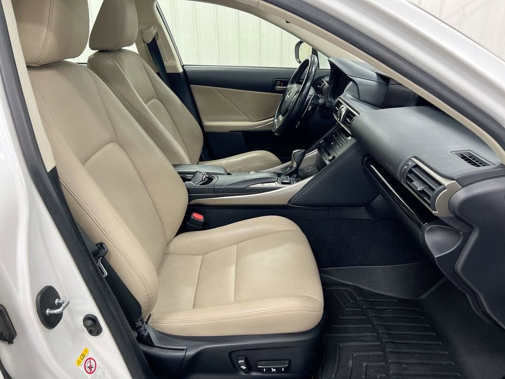 2018 Lexus IS IS 300