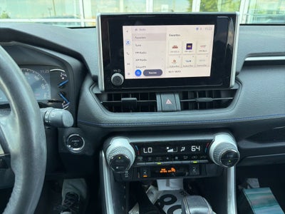 2024 Toyota RAV4 Hybrid SE
