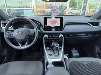 2024 Toyota RAV4 Hybrid SE