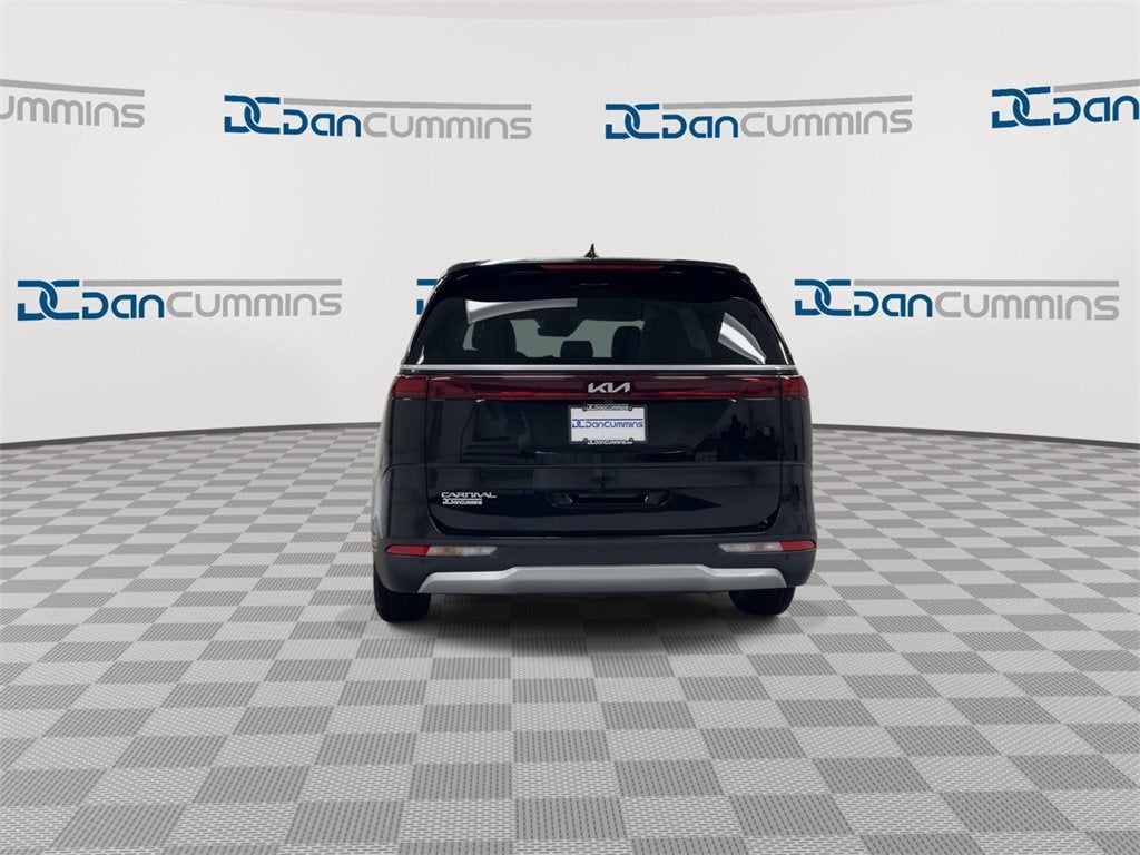 2024 Kia Carnival LX