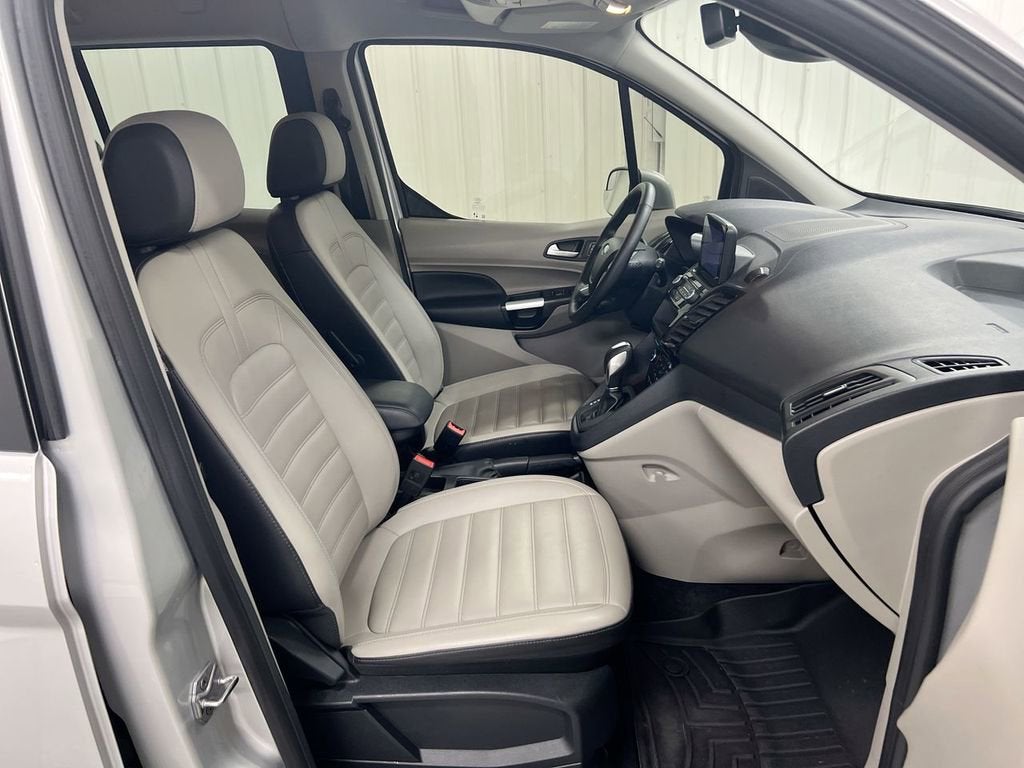 2023 Ford Transit Connect Wagon Titanium