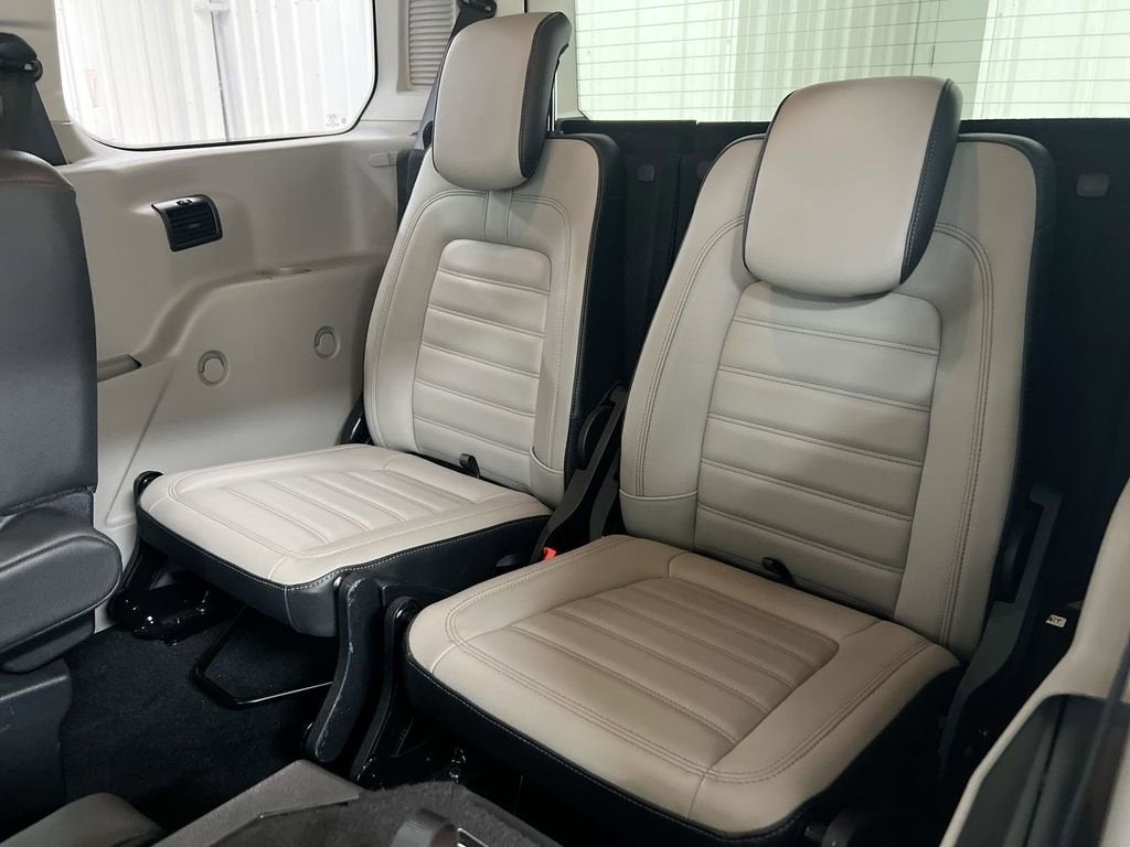 2023 Ford Transit Connect Wagon Titanium