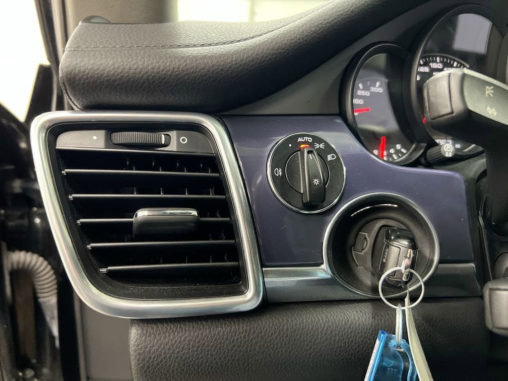 2011 Porsche Panamera Base