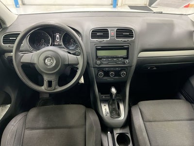 2011 Volkswagen Golf Base