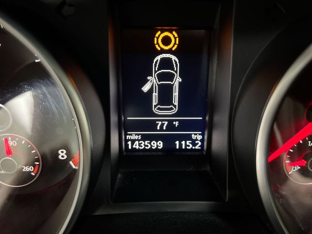 2011 Volkswagen Golf Base