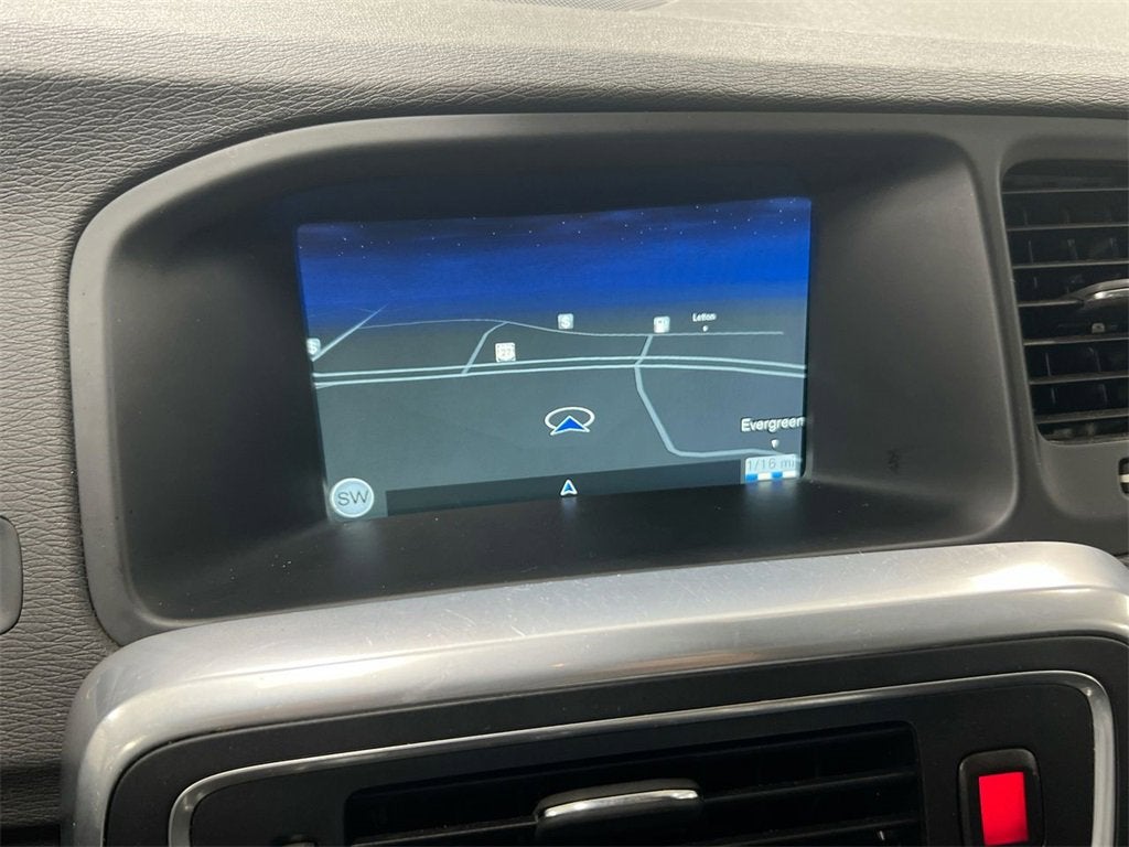 2017 Volvo V60 R-Design Platinum