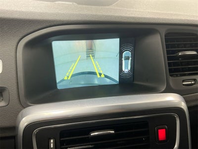 2017 Volvo V60 R-Design Platinum