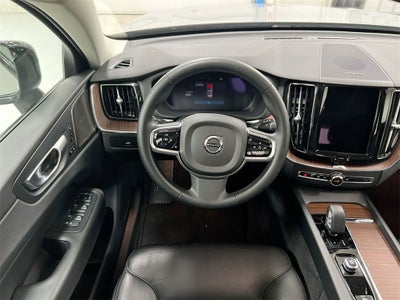 2024 Volvo XC60 Plus Dark Theme