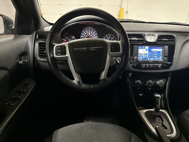 2012 Chrysler 200 Touring