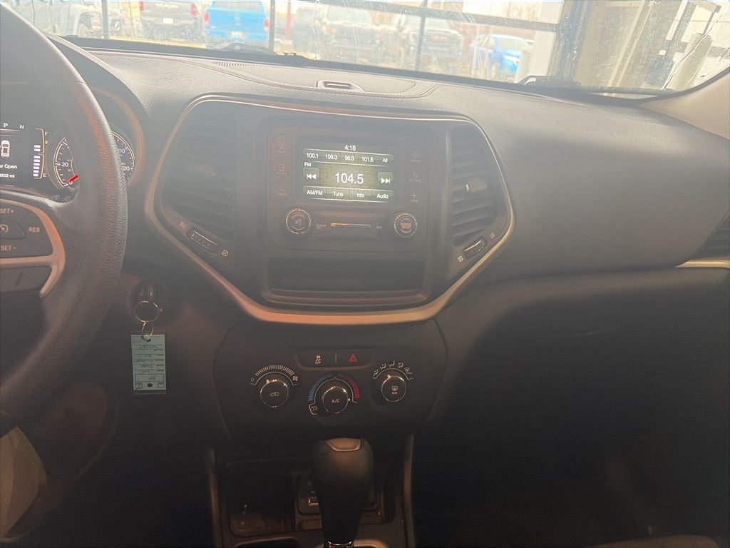 2015 Jeep Cherokee Sport