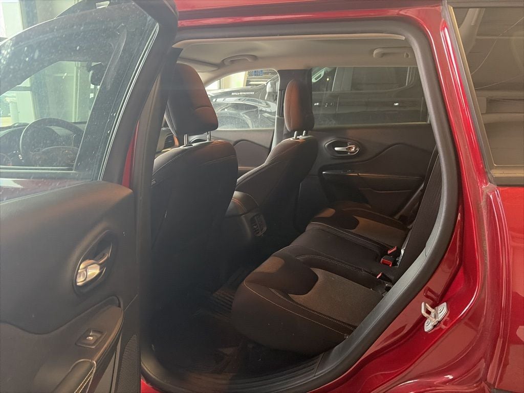 2015 Jeep Cherokee Sport