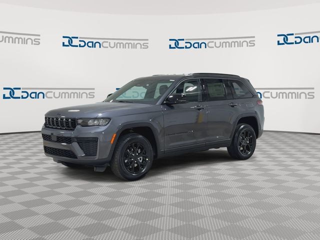 2026 Jeep Grand Cherokee Laredo Altitude