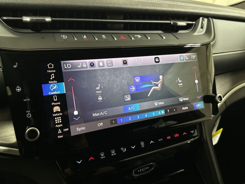2026 Jeep Grand Cherokee Altitude