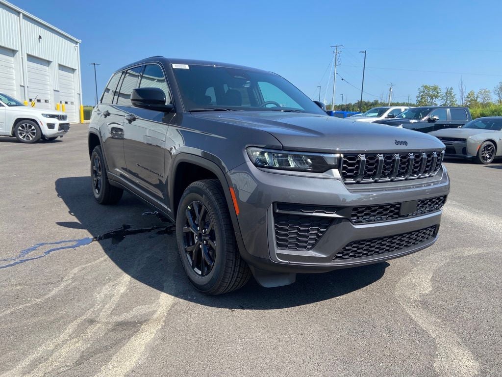 2026 Jeep Grand Cherokee Altitude