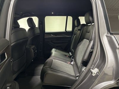 2026 Jeep Grand Cherokee Altitude