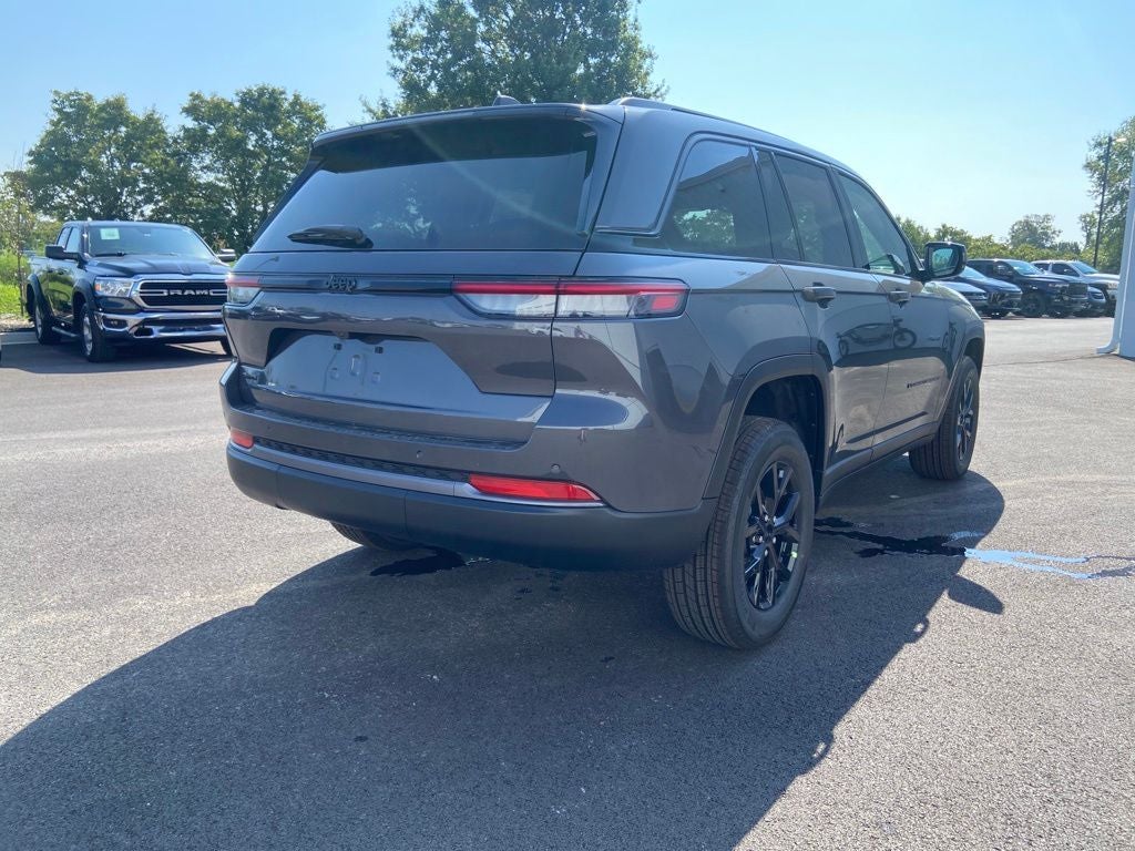 2026 Jeep Grand Cherokee Altitude
