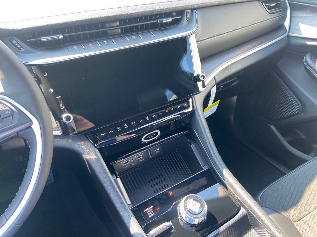 2026 Jeep Grand Cherokee Altitude