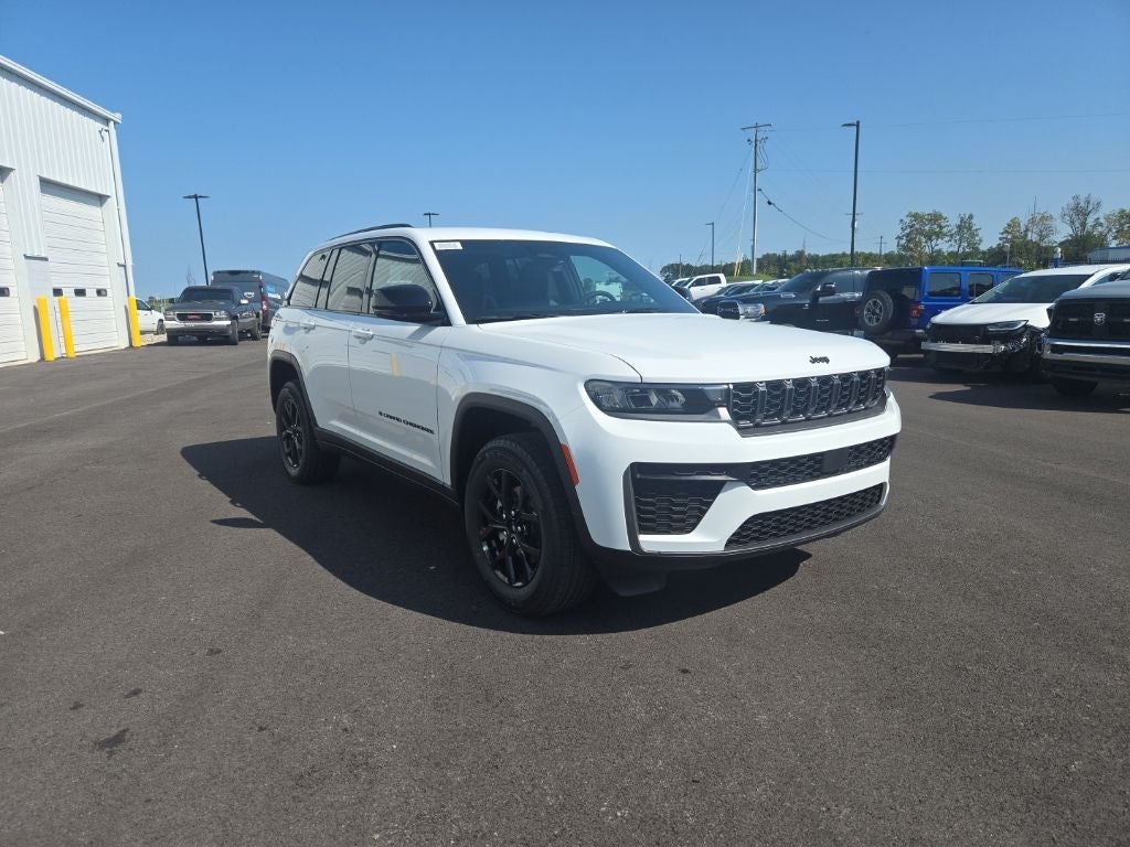 2026 Jeep Grand Cherokee Altitude