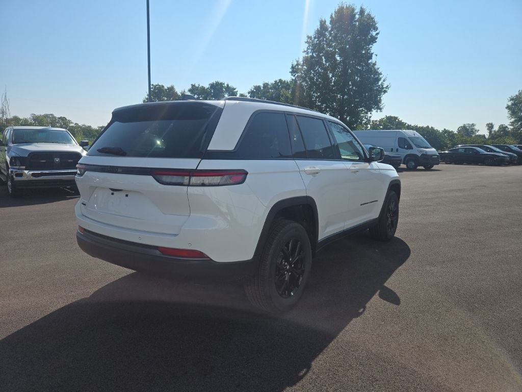 2026 Jeep Grand Cherokee Altitude