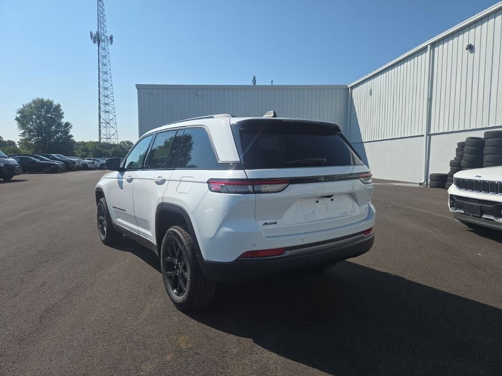 2026 Jeep Grand Cherokee Altitude