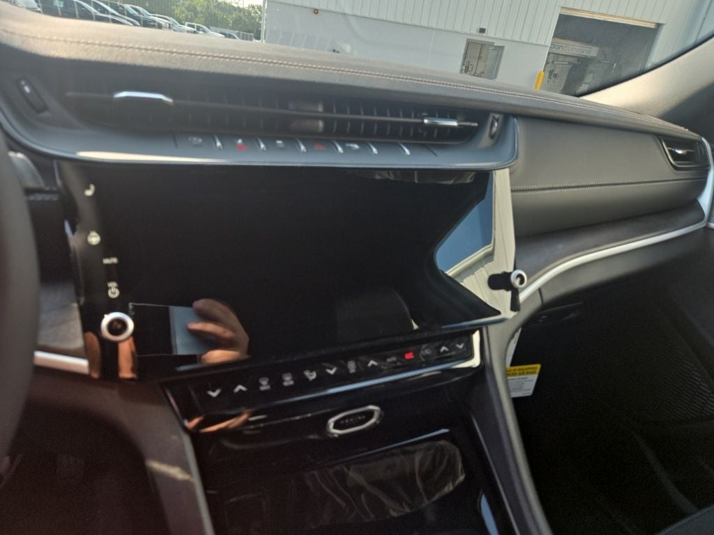 2026 Jeep Grand Cherokee Altitude