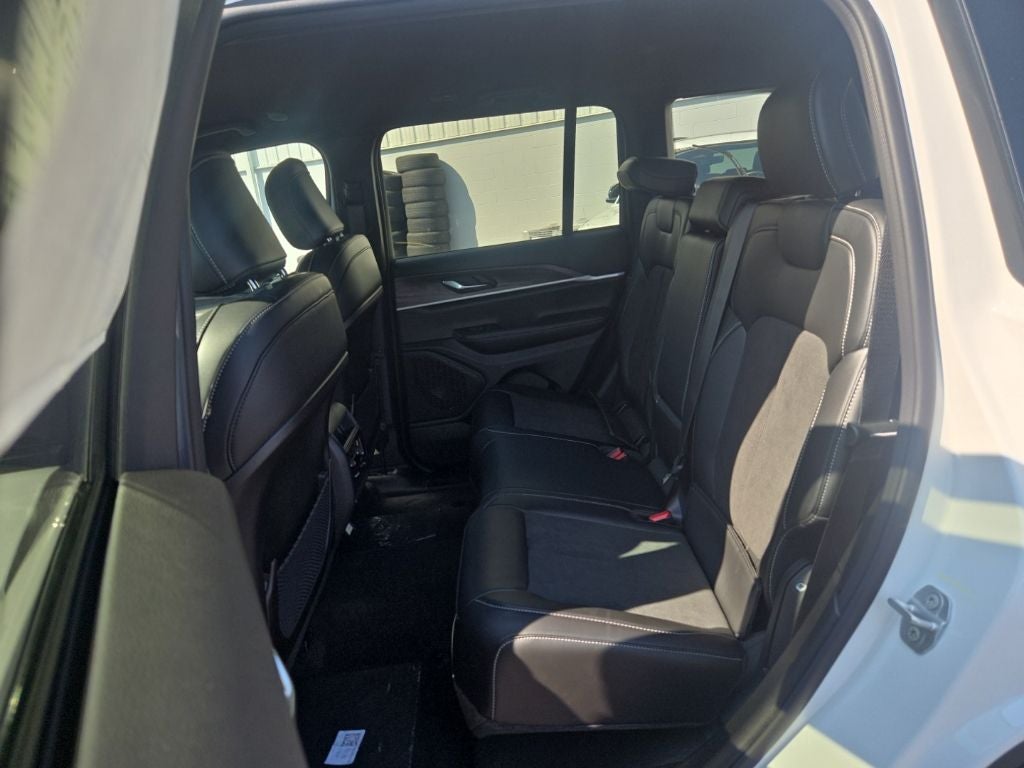 2026 Jeep Grand Cherokee Altitude