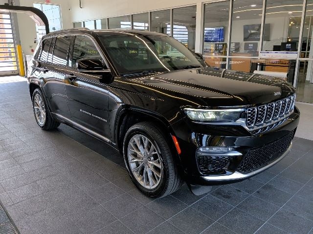2023 Jeep Grand Cherokee Summit