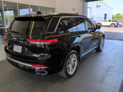 2023 Jeep Grand Cherokee Summit