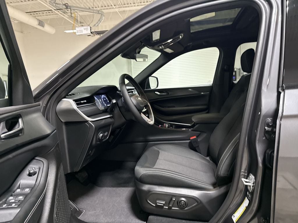 2026 Jeep Grand Cherokee L Laredo