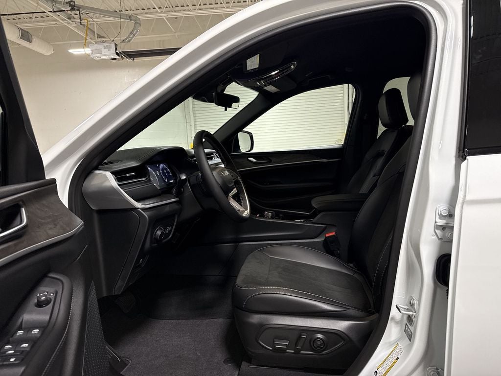 2026 Jeep Grand Cherokee L Altitude