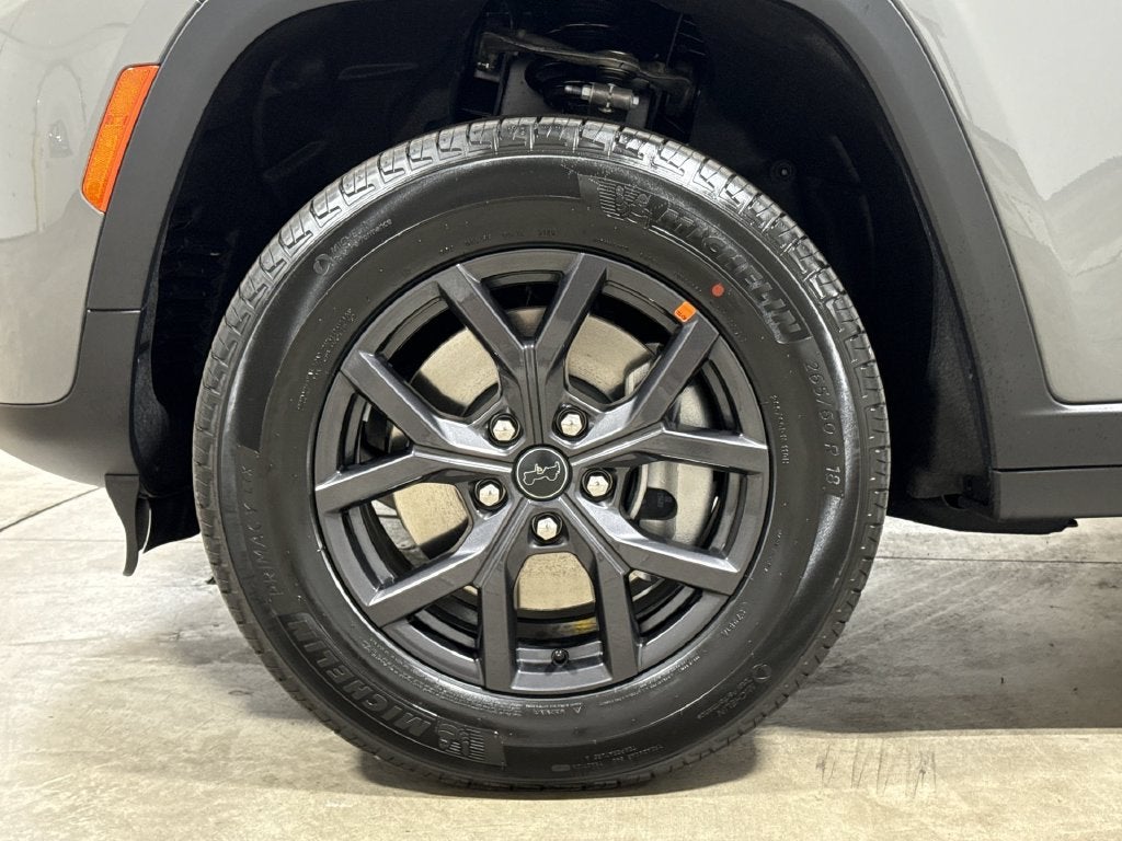 2027 Jeep Grand Cherokee L Laredo Altitude