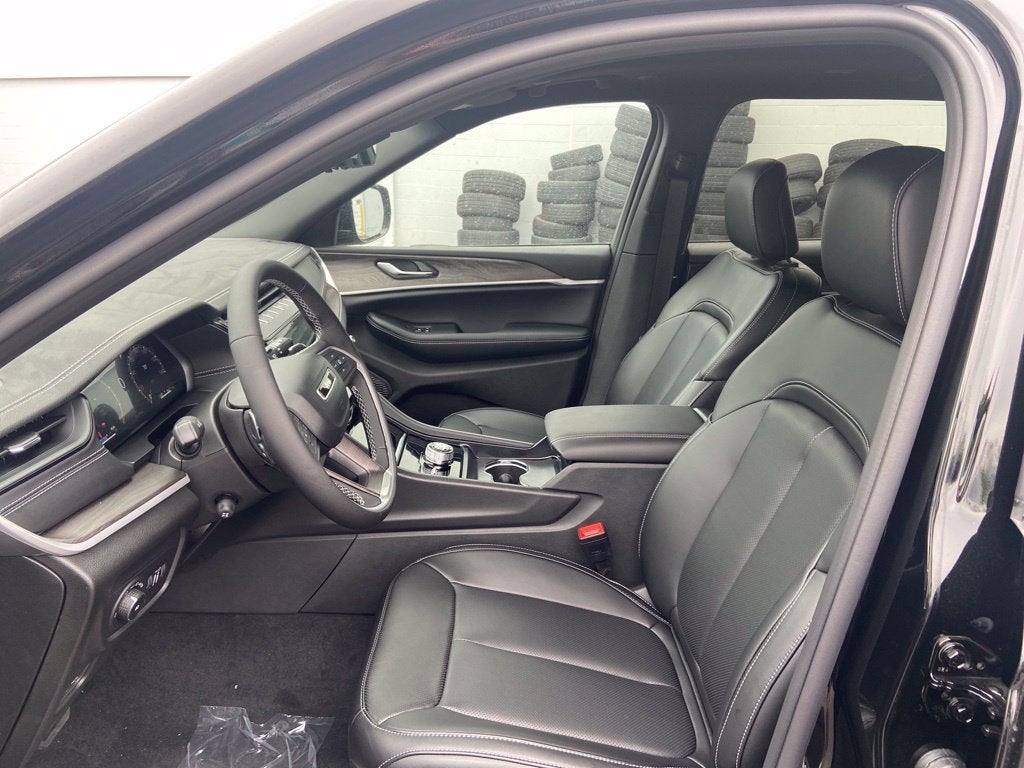 2027 Jeep Grand Cherokee L Limited
