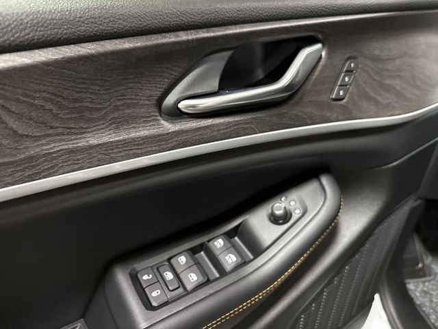 2026 Jeep Grand Cherokee L 85th Anniversary Edition