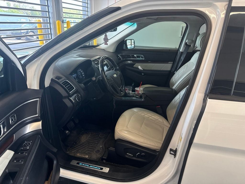 2017 Ford Explorer Platinum