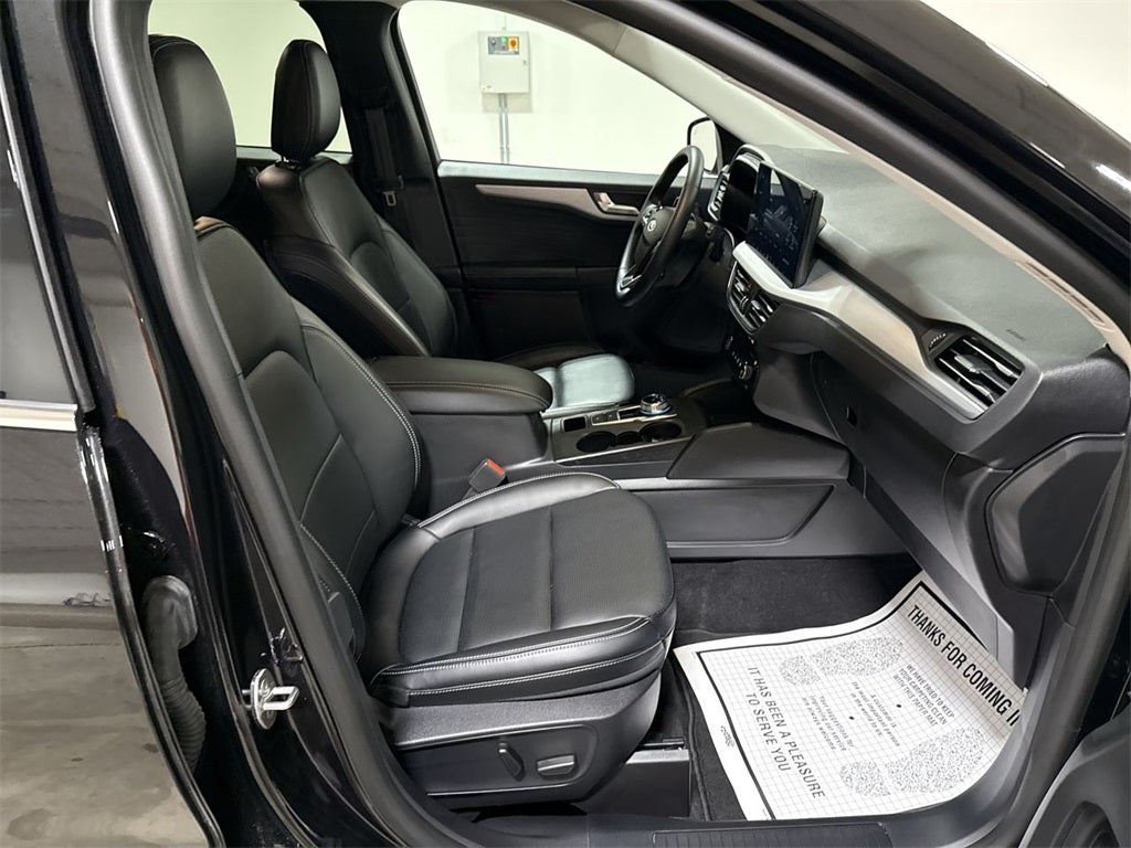 2025 Ford Escape Platinum