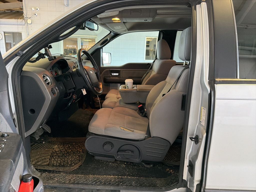 2005 Ford F-150 XL
